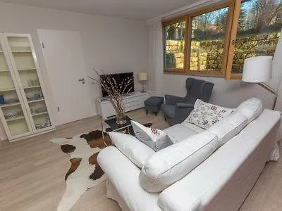 Kuegelgenstrasse 1 Apartman