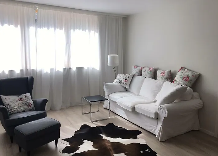 Kuegelgenstrasse 1 דירה *